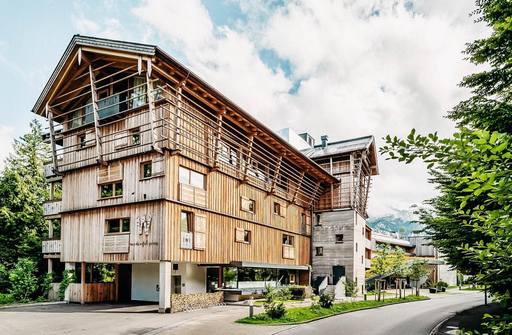Werdenfelserei Garmisch-Partenkirchen Luaran gambar